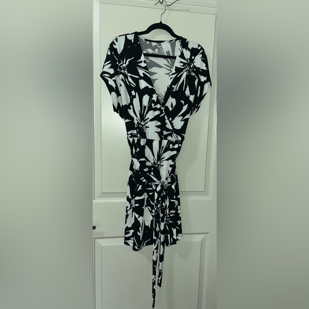 Nine West Black and White Floral Wrap Dress